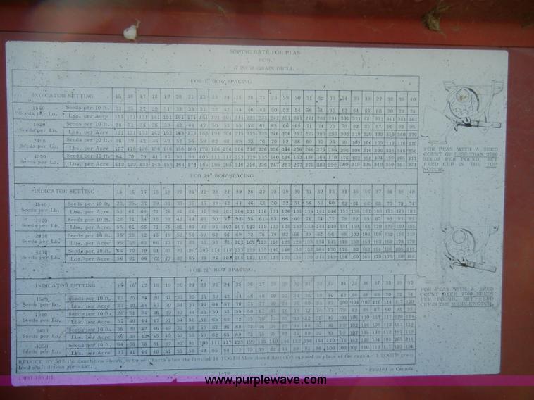 image for item C4067 IH 5100 soybean special drill