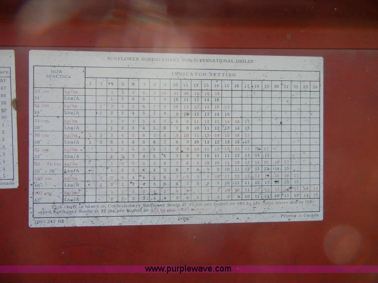 image for item C4067 IH 5100 soybean special drill