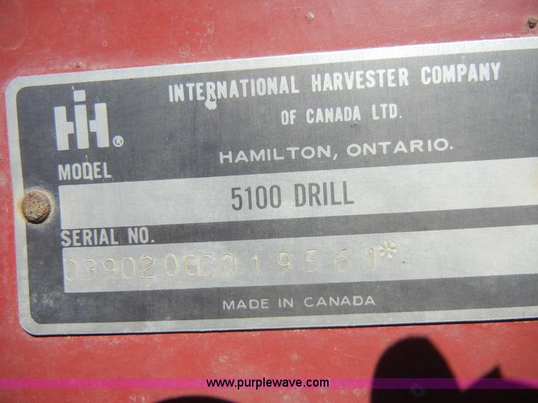 image for item C4067 IH 5100 soybean special drill