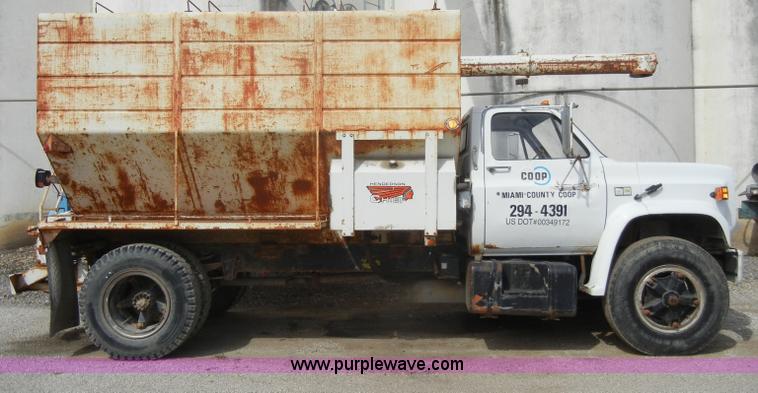 image for item C4205 1987 Chevrolet Kodiak C70 feed truck