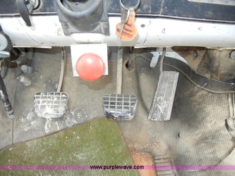 image for item C4205 1987 Chevrolet Kodiak C70 feed truck