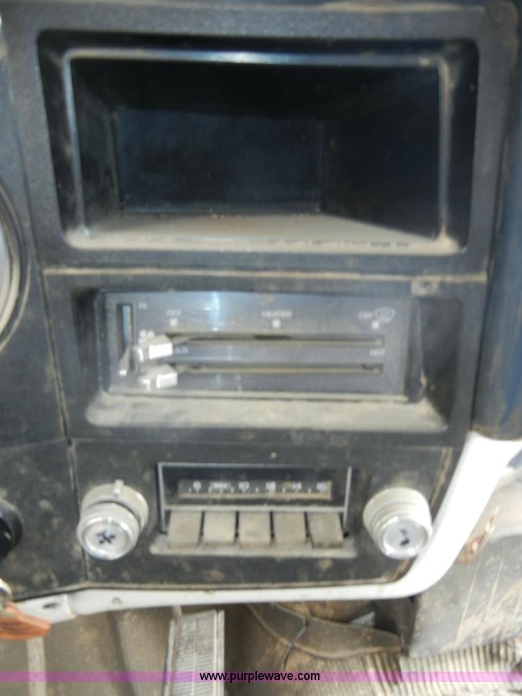 image for item C4205 1987 Chevrolet Kodiak C70 feed truck