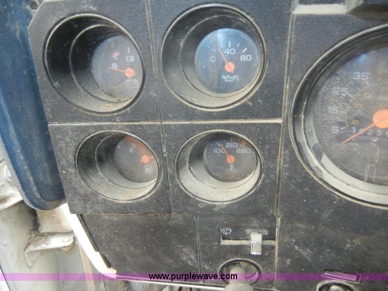 image for item C4205 1987 Chevrolet Kodiak C70 feed truck