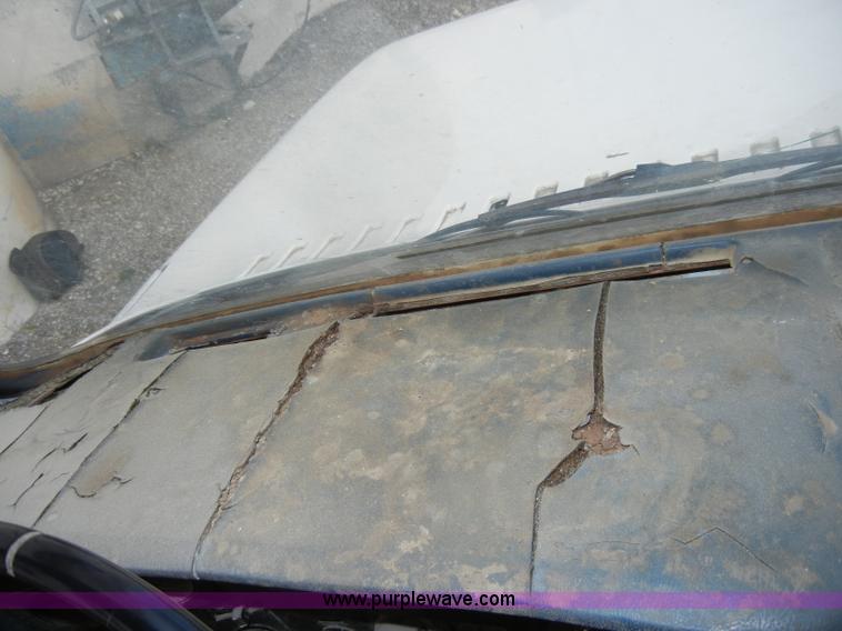 image for item C4205 1987 Chevrolet Kodiak C70 feed truck