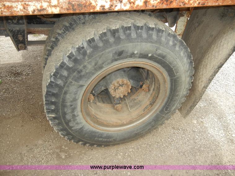 image for item C4205 1987 Chevrolet Kodiak C70 feed truck