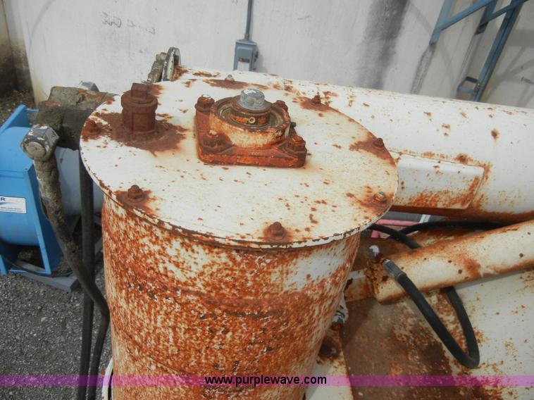 image for item C4205 1987 Chevrolet Kodiak C70 feed truck