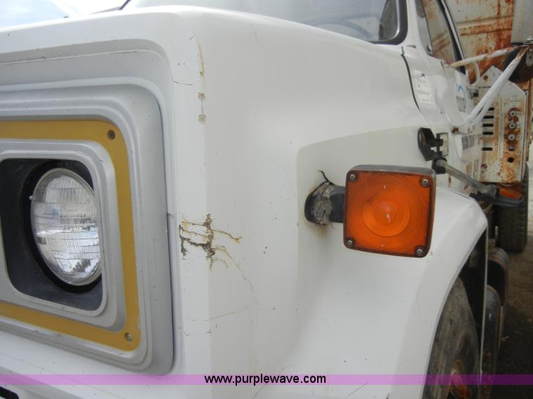 image for item C4205 1987 Chevrolet Kodiak C70 feed truck