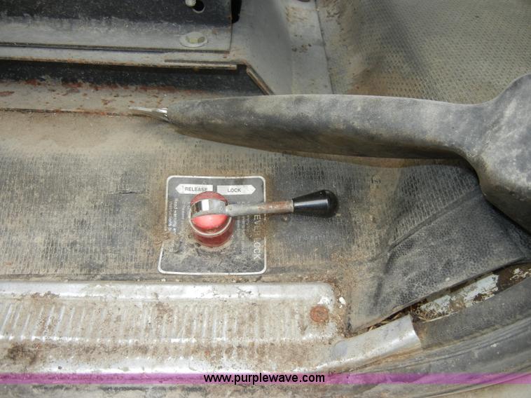 image for item C4205 1987 Chevrolet Kodiak C70 feed truck