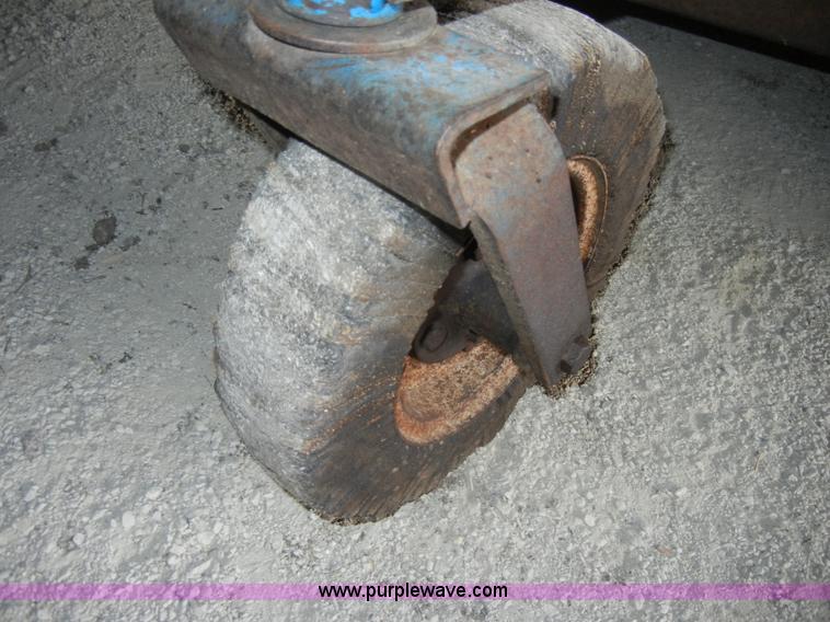 image for item C4354 Ford 901 5' finishing mower