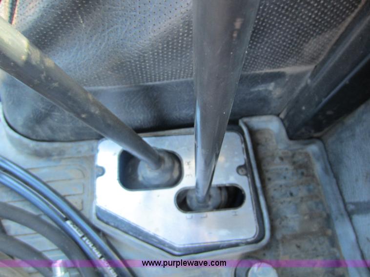 image for item C5290 Ford 6610 tractor with loader