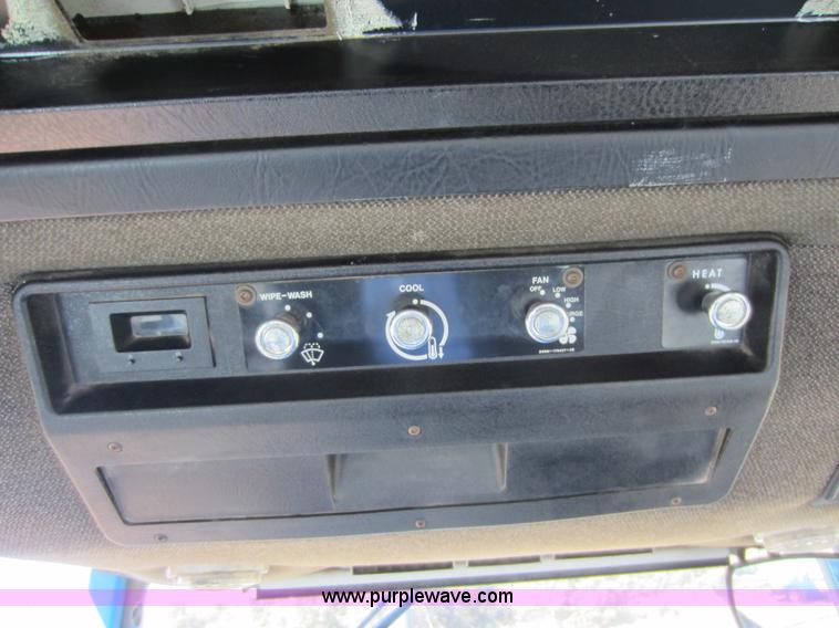 image for item C5290 Ford 6610 tractor with loader