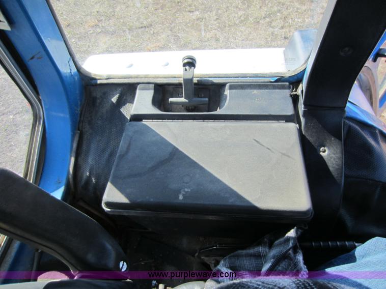 image for item C5290 Ford 6610 tractor with loader