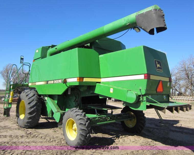 image for item C5325 1991 John Deere 9500 combine