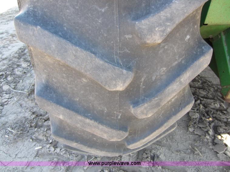 image for item C5325 1991 John Deere 9500 combine