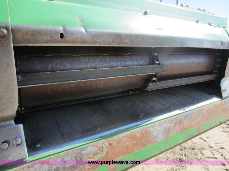 image for item C5325 1991 John Deere 9500 combine