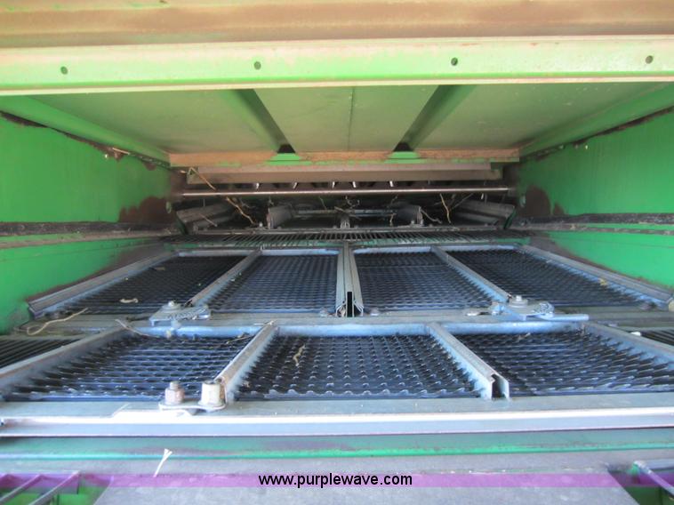 image for item C5325 1991 John Deere 9500 combine