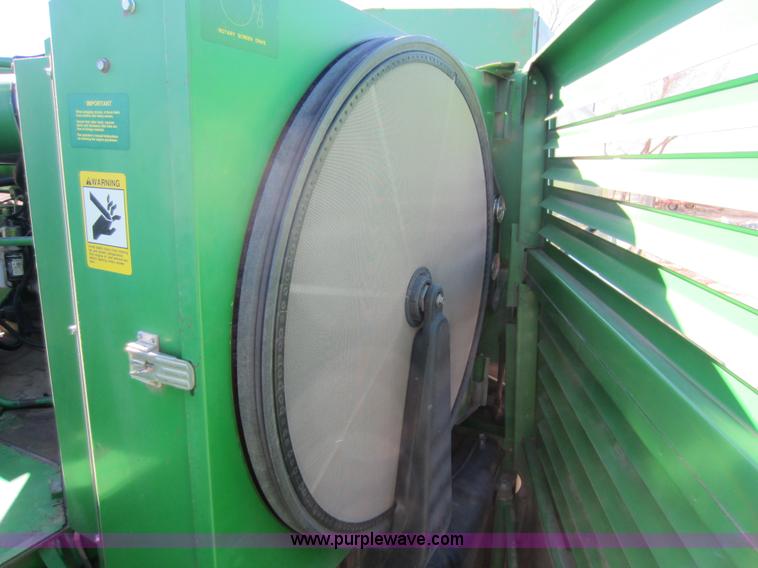 image for item C5325 1991 John Deere 9500 combine