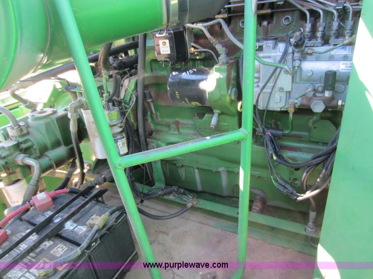 image for item C5325 1991 John Deere 9500 combine