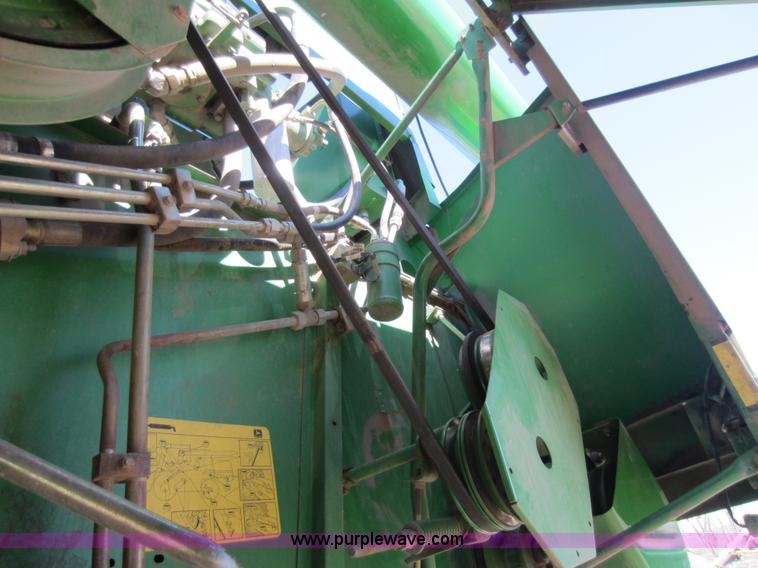 image for item C5325 1991 John Deere 9500 combine