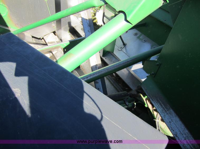 image for item C5325 1991 John Deere 9500 combine