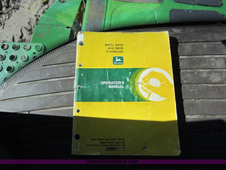 image for item C5325 1991 John Deere 9500 combine