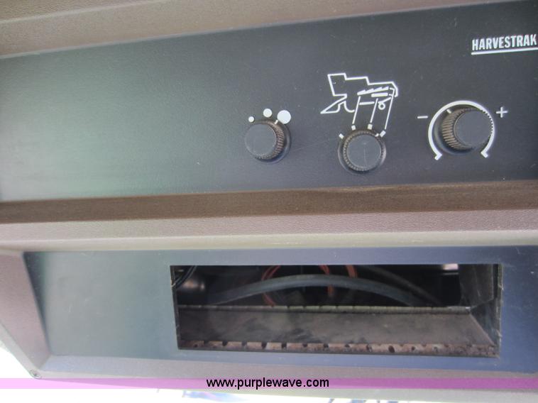 image for item C5325 1991 John Deere 9500 combine