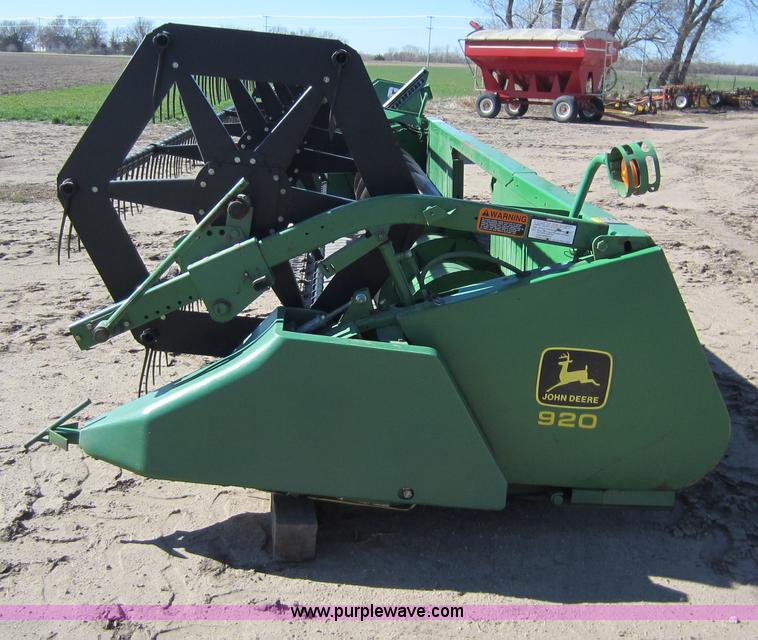 image for item C5327 1998 John Deere 920 flex platform header