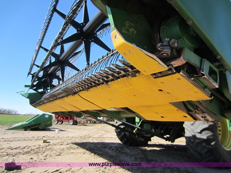 image for item C5327 1998 John Deere 920 flex platform header