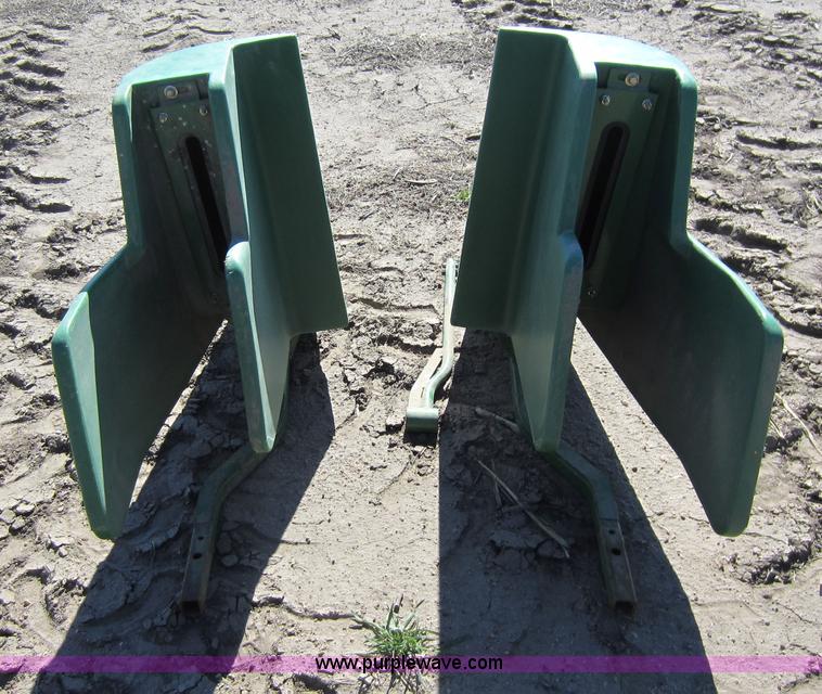 image for item C5327 1998 John Deere 920 flex platform header