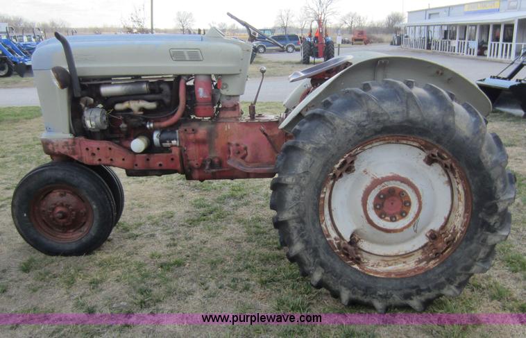 image for item C5329 1956 Ford 900 tractor