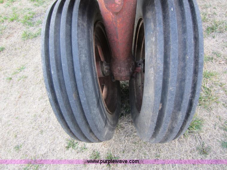 image for item C5329 1956 Ford 900 tractor