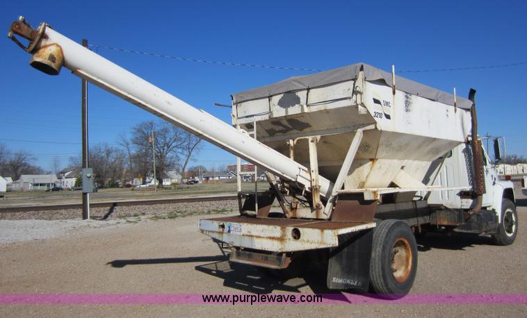 image for item C5336 1986 International S1900 fertilizer tender
