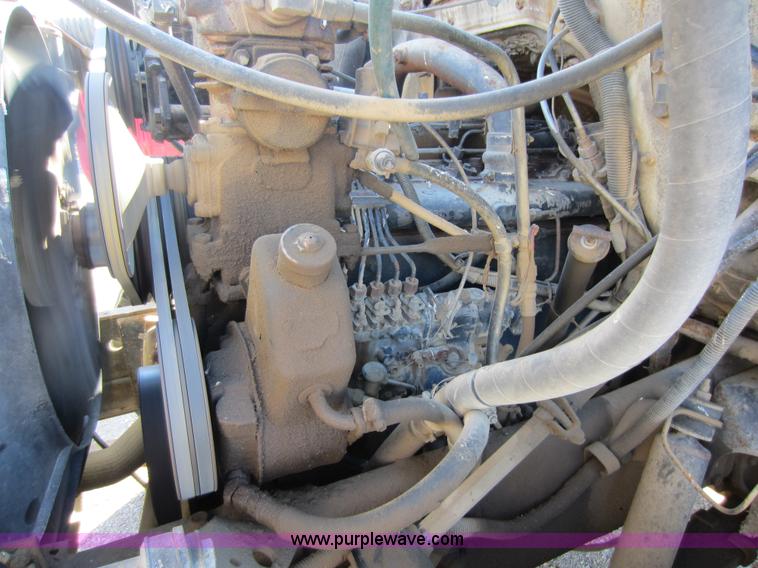 image for item C5336 1986 International S1900 fertilizer tender