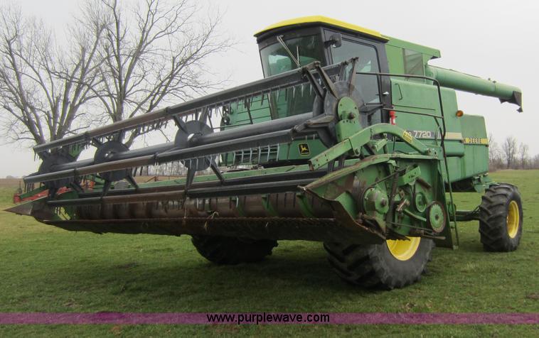 image for item C5351 John Deere 7720 Turbo combine