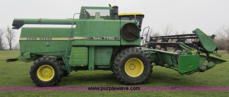 image for item C5351 John Deere 7720 Turbo combine