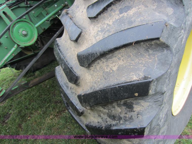 image for item C5351 John Deere 7720 Turbo combine