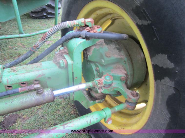 image for item C5351 John Deere 7720 Turbo combine