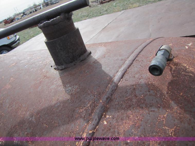 image for item C9637 1,000 gallon water tank