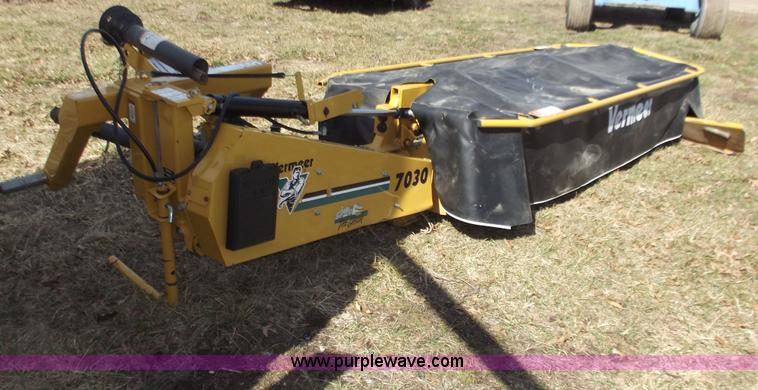 image for item D3512 Vermeer 7030 9'2" disc mower