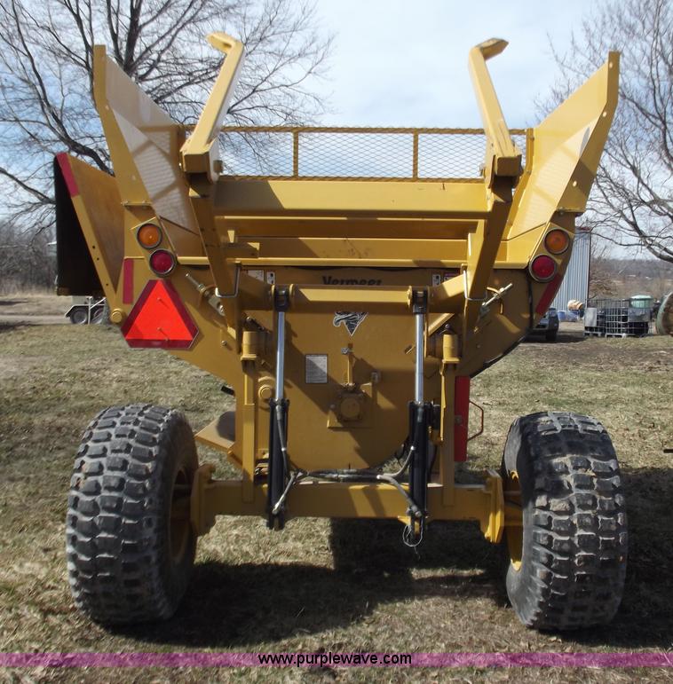 image for item D3513 Vermeer BP7000 bale processor