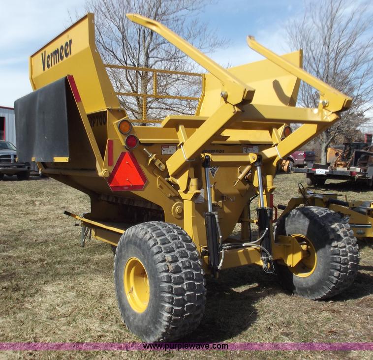 image for item D3513 Vermeer BP7000 bale processor