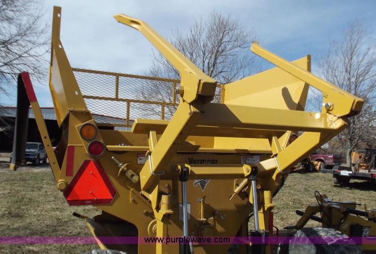 image for item D3513 Vermeer BP7000 bale processor