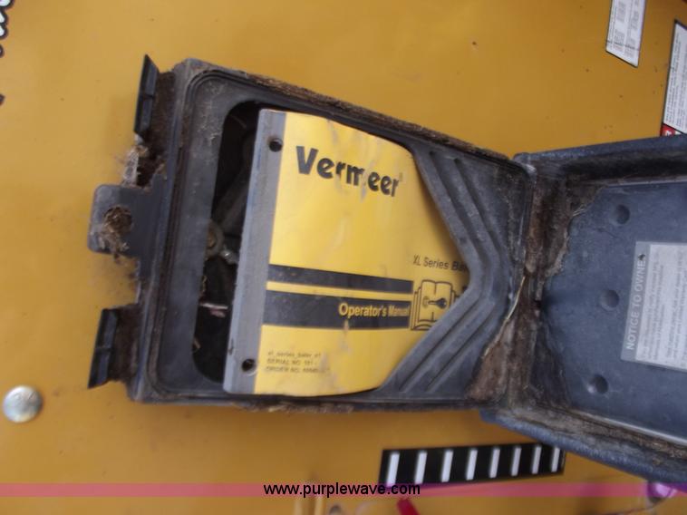 image for item D3516 Vermeer XL605 round baler