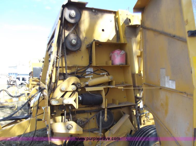 image for item D3516 Vermeer XL605 round baler