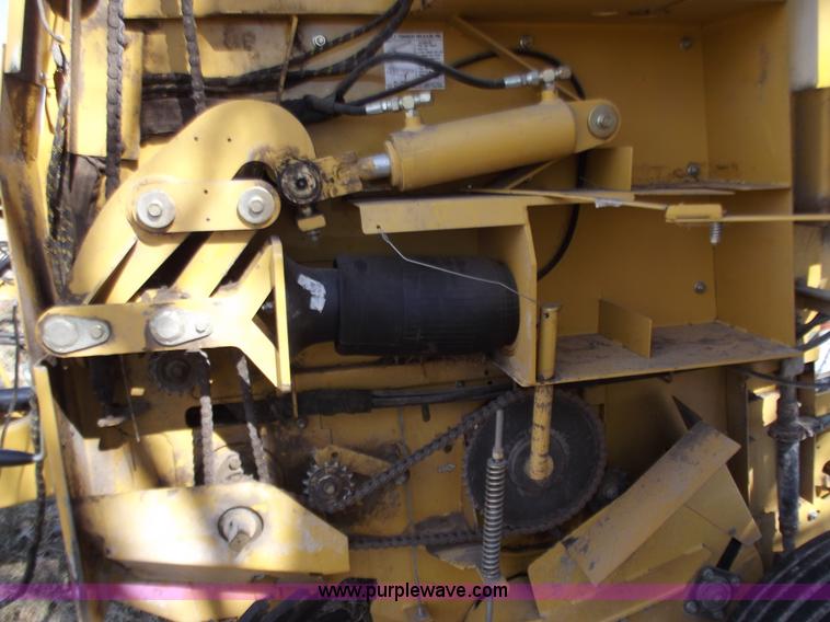 image for item D3516 Vermeer XL605 round baler