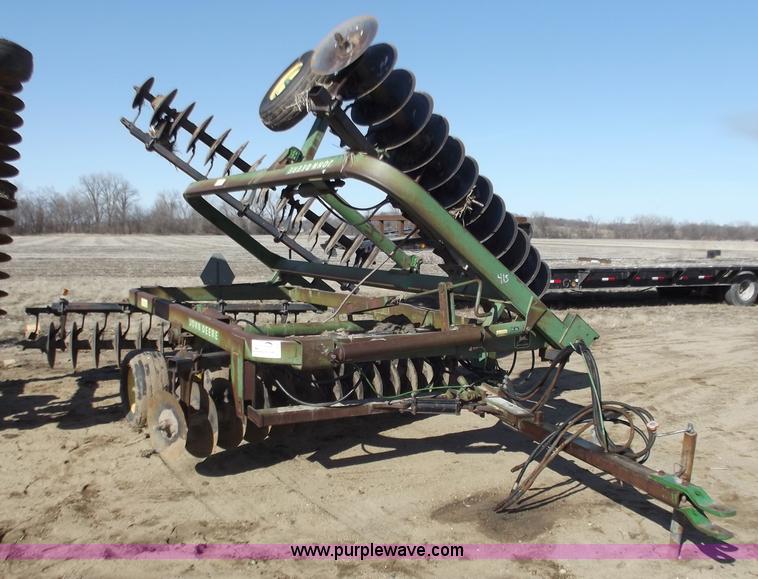John Deere 235 20' disk in Stanberry, MO Item D3544 sold Purple Wave