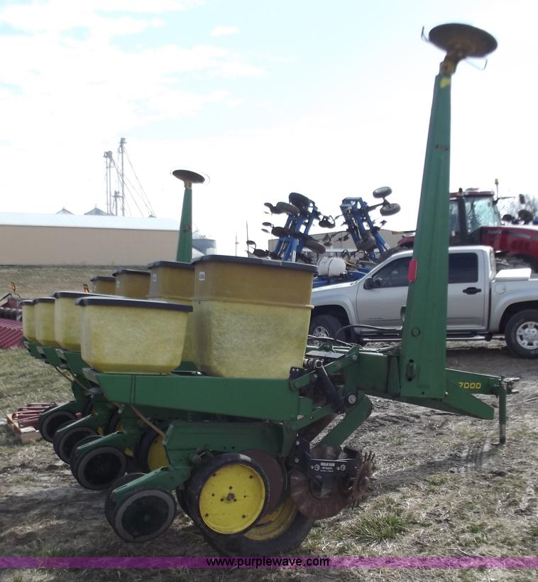 image for item D3576 John Deere P7000 four row planter