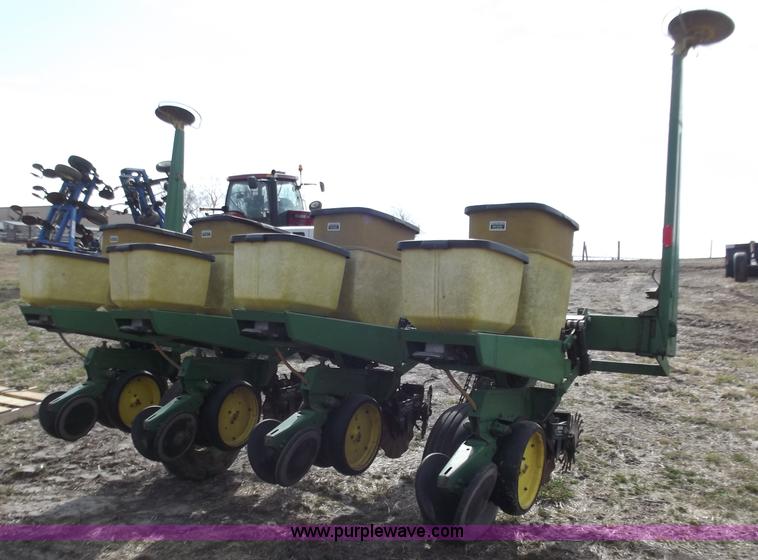 image for item D3576 John Deere P7000 four row planter