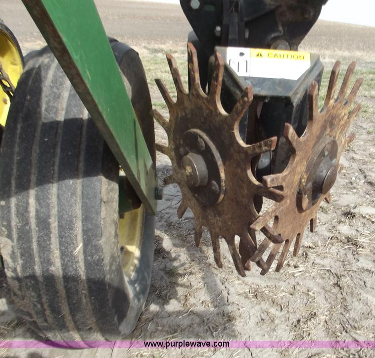 image for item D3576 John Deere P7000 four row planter