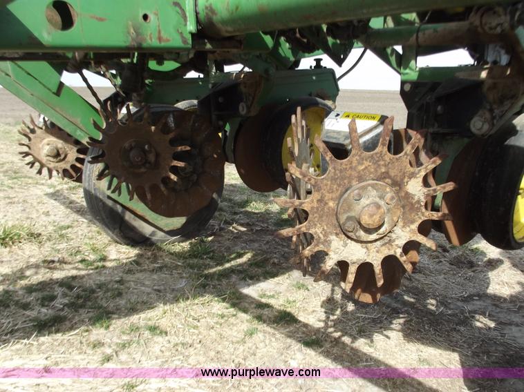 image for item D3576 John Deere P7000 four row planter